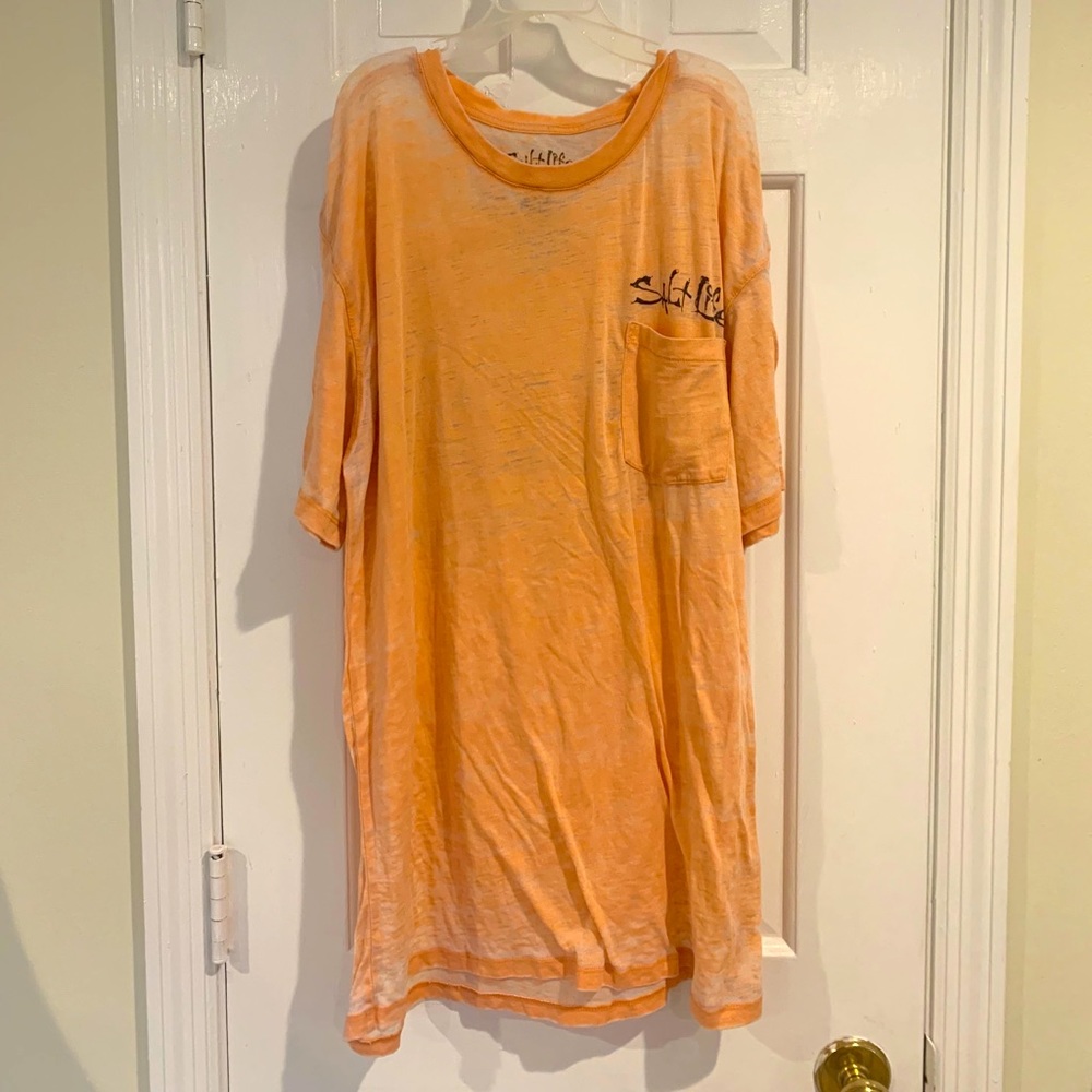 Oversized Graphic Salt Life tee